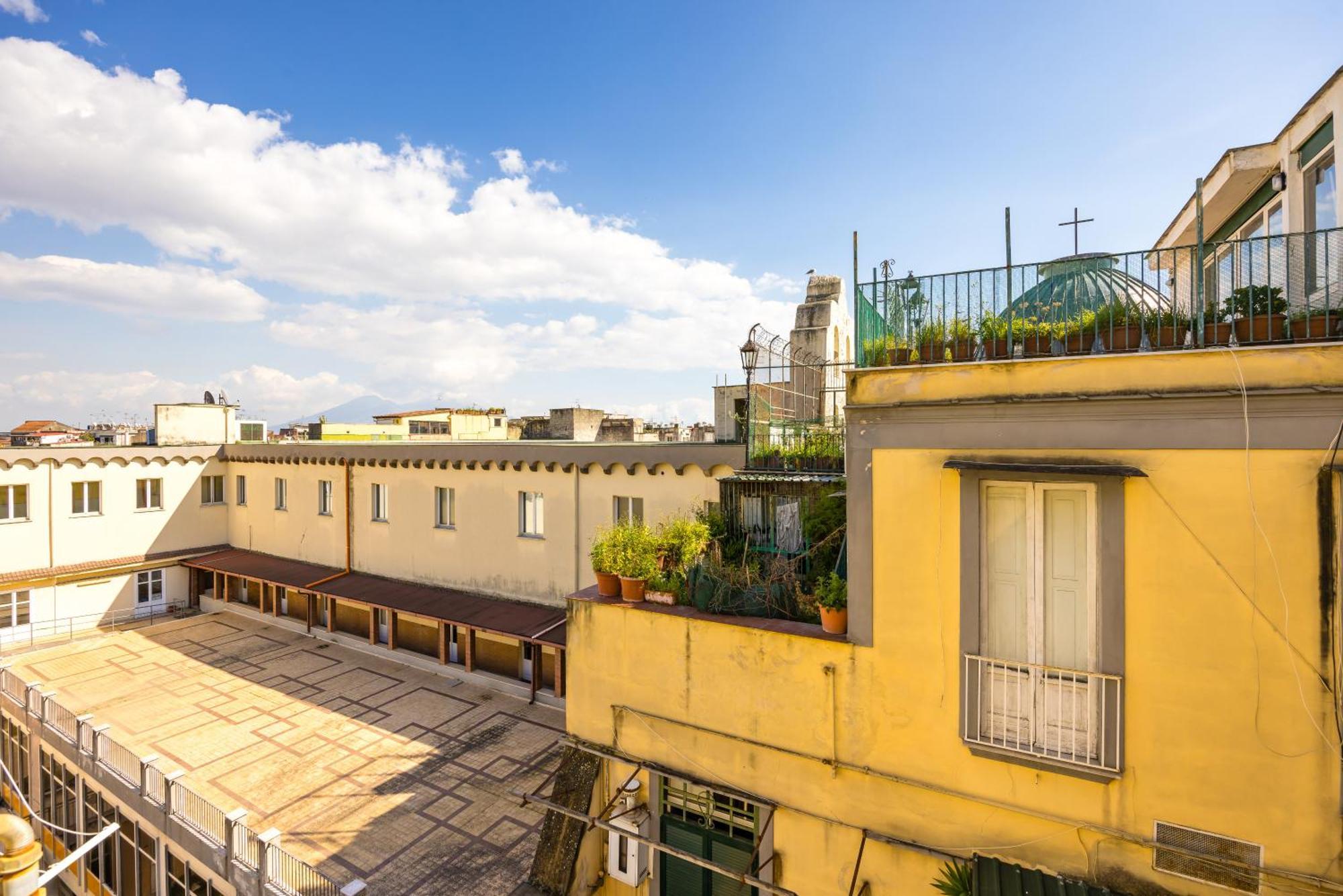 Apartament Carrozzieri Nest At Historical Center Neapol Zewnętrze zdjęcie