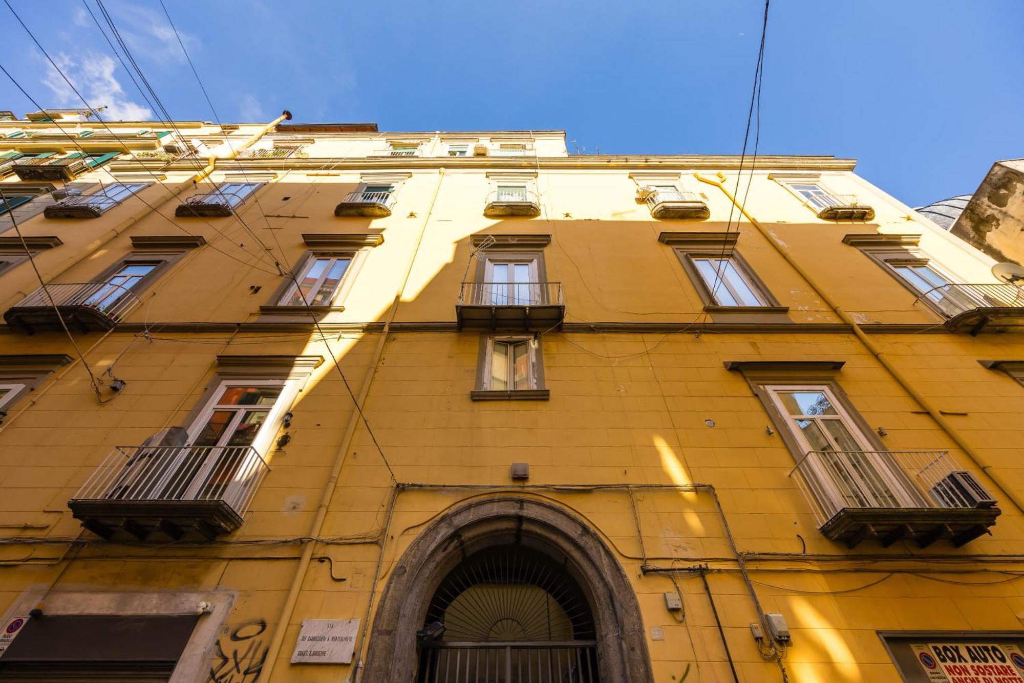 Apartament Carrozzieri Nest At Historical Center Neapol Zewnętrze zdjęcie