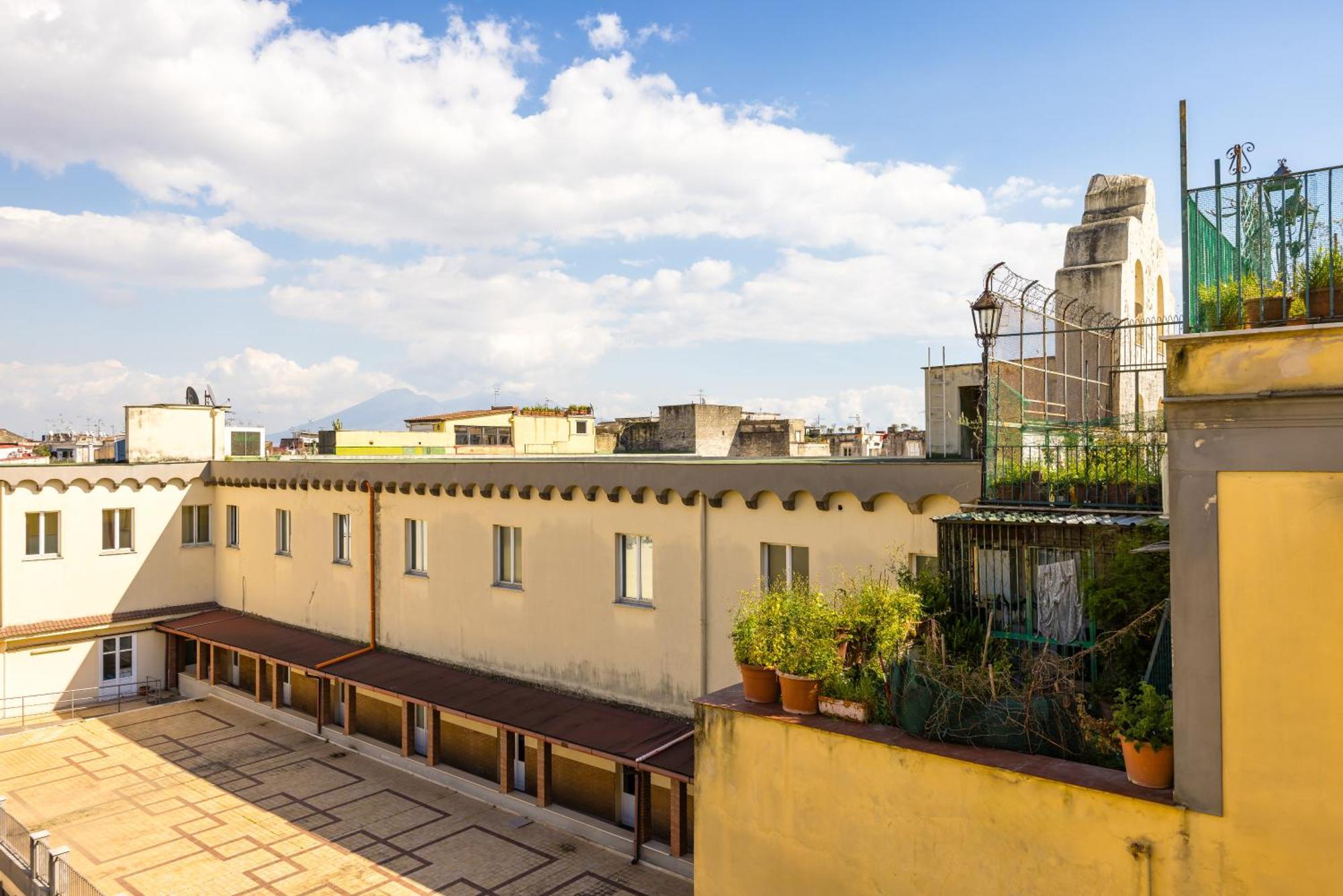 Apartament Carrozzieri Nest At Historical Center Neapol Zewnętrze zdjęcie